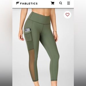 NWT Fabletics Mila High-Waisted Pocket Legging Sz. Medium Charcoal Camo